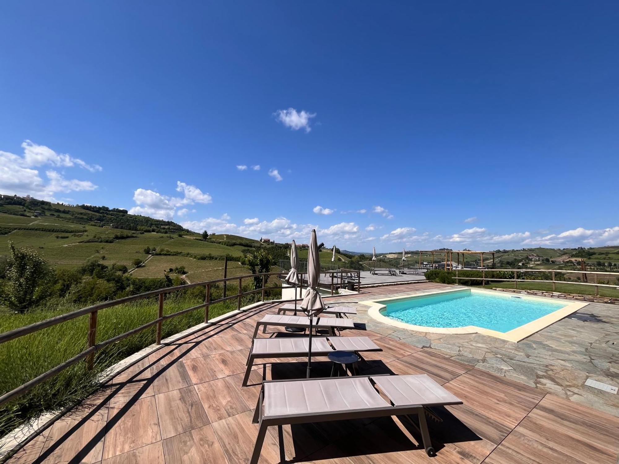 Le Cornici - Cascina Di Charme Station touristique Diano dʼAlba